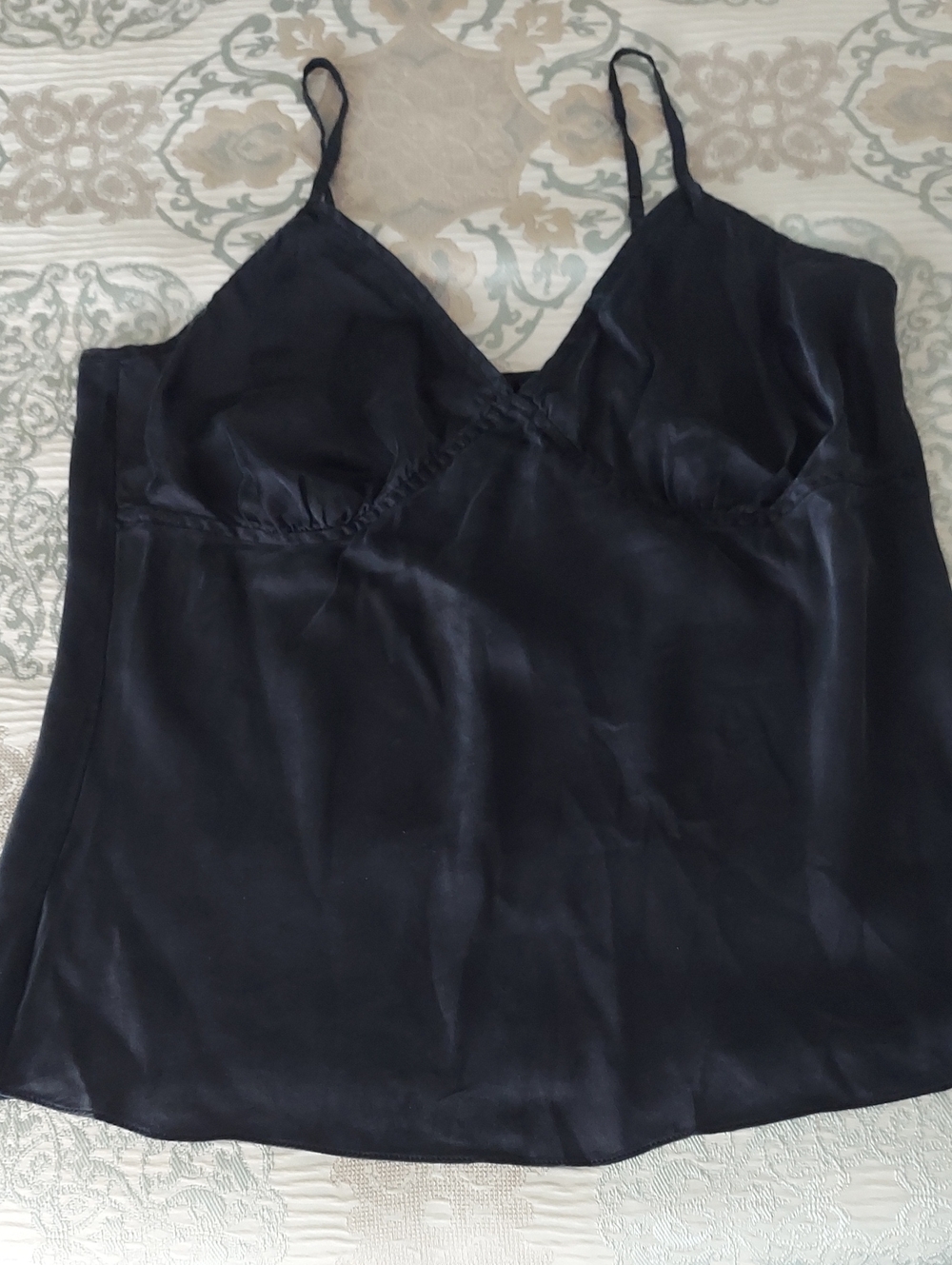 Daisy Fuentes Black 100% Silk V-Neck Cami